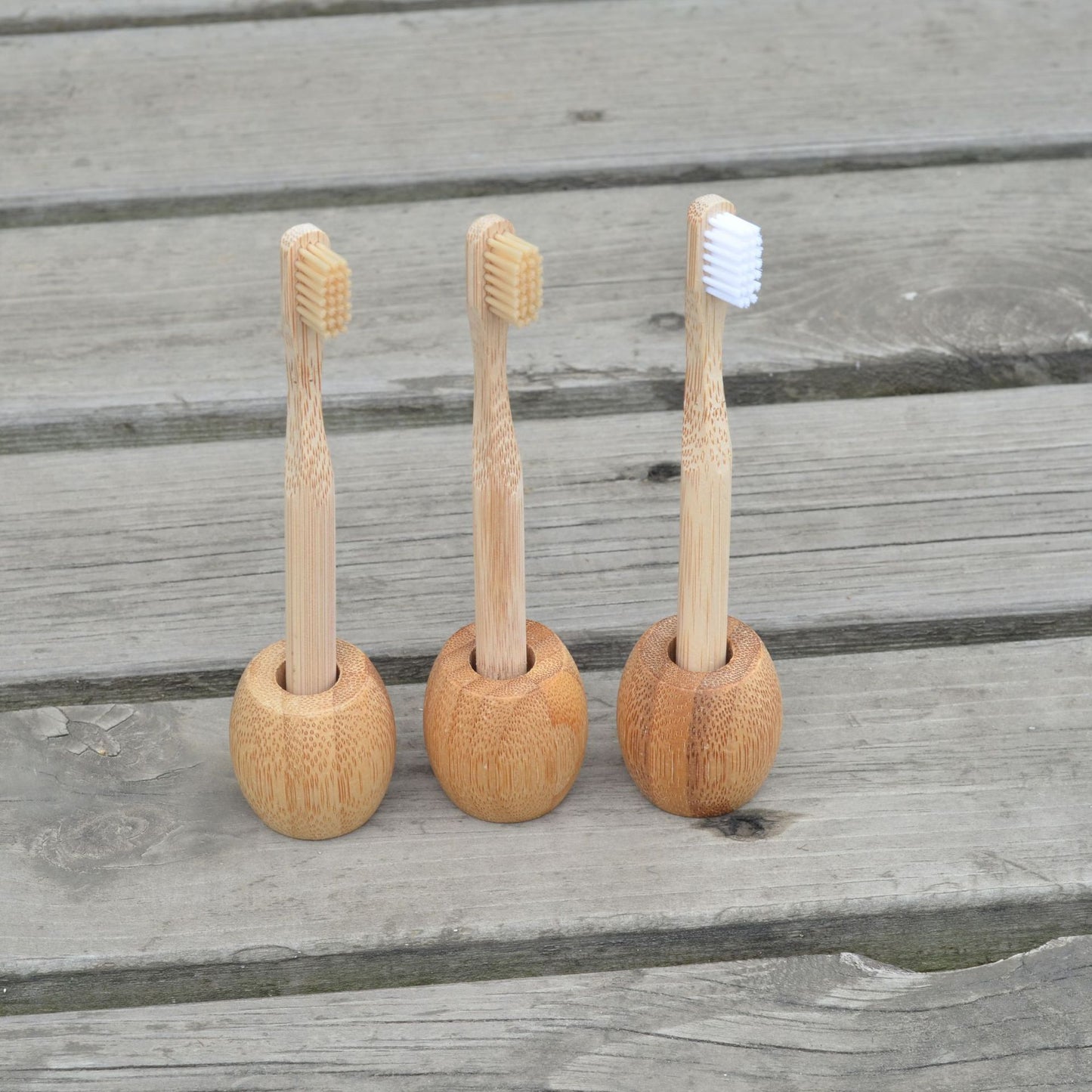 竹製歯ブラシホルダー｜コンパクト設計・ナチュラルデザイン・洗面用品・日用品